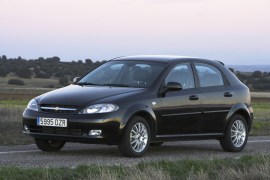 Al momento stai visualizzando Rottamazione Auto CHEVROLET Nubira / Lacetti BERLINA Benzina · Diesel dal 2004 – IN PRUDUZIONE