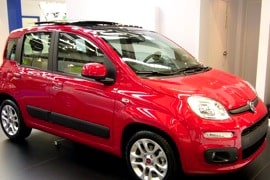 Al momento stai visualizzando Rottamazione Auto FIAT Panda SPORTIVA Benzina · Diesel · Gas natuale dal 2011 – IN PRUDUZIONE