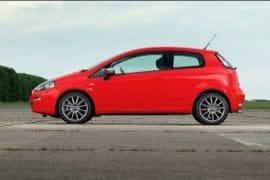 Al momento stai visualizzando Rottamazione Auto FIAT Punto 3 Doors SPORTIVA Benzina · Diesel · Gas natuale dal 2012 – IN PRUDUZIONE