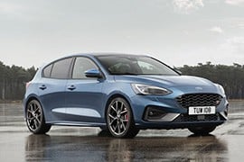 Al momento stai visualizzando Rottamazione Auto FORD Focus ST 5 doors SPORTIVA Benzina · Diesel dal 2019 – IN PRUDUZIONE