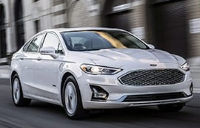 Rottamazione Auto FORD Fusion North American BERLINA Benzina · Ibrida · Etanolo dal 2018 – IN PRUDUZIONE