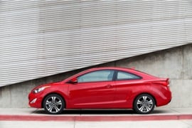 Al momento stai visualizzando Rottamazione Auto HYUNDAI Elantra Coupe COUPE’ Benzina dal 2012 – IN PRUDUZIONE