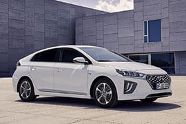 Al momento stai visualizzando Rottamazione Auto HYUNDAI Ioniq SPORTIVA Ibrida · Elettrica dal 2019 – IN PRUDUZIONE