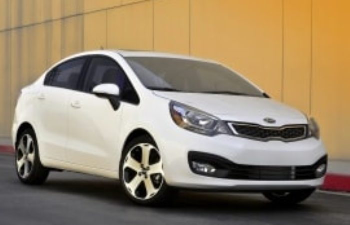 Rottamazione Auto KIA Rio Sedan BERLINA Benzina · Diesel dal 2011 – IN PRUDUZIONE