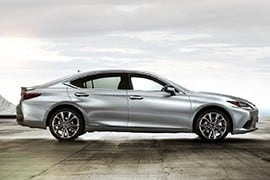 Al momento stai visualizzando Rottamazione Auto LEXUS ES BERLINA Benzina · Ibrida dal 2018 – IN PRUDUZIONE