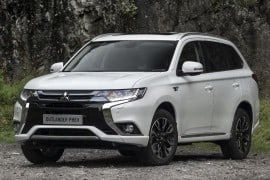 Al momento stai visualizzando Rottamazione Auto MITSUBISHI Outlander / Airtrek SUV Benzina · Diesel · Ibrida dal 2016 – IN PRUDUZIONE