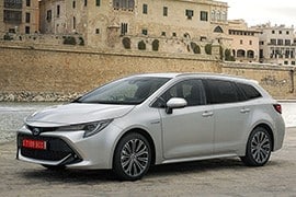 Al momento stai visualizzando Rottamazione Auto TOYOTA Corolla Touring SPORTIVA Ibrida · Benzina dal 2019 – IN PRUDUZIONE