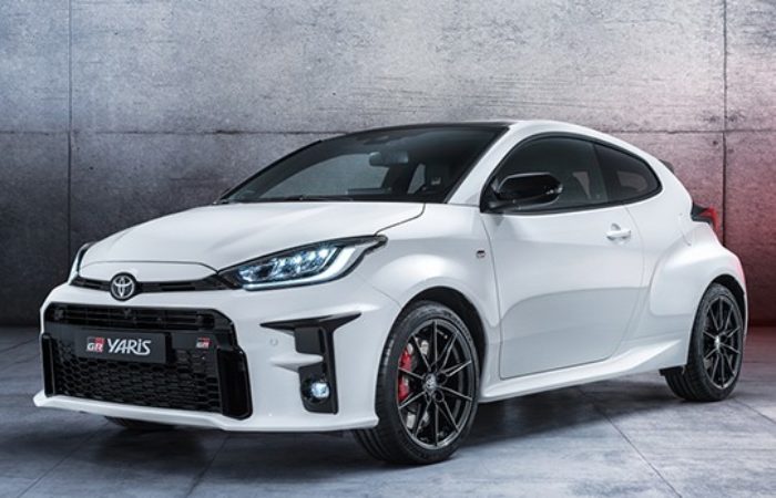 Rottamazione Auto TOYOTA Yaris 3 Doors SPORTIVA Benzina · Diesel dal 2020 – IN PRUDUZIONE