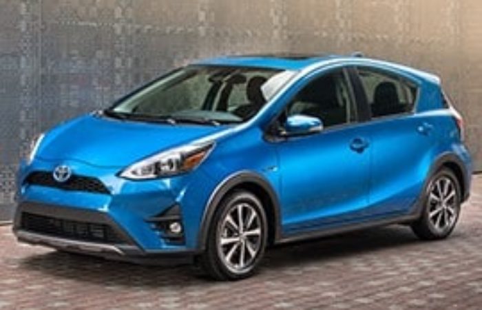 Rottamazione Auto TOYOTA Prius C (Aqua) SPORTIVA Ibrida dal 2017 – IN PRUDUZIONE