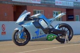 Al momento stai visualizzando Rottamazione Moto MOTOCZYSZ E1